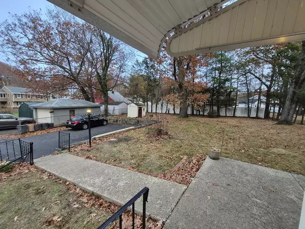 Peabody, MA 01960,5 Lakeview Ave #5