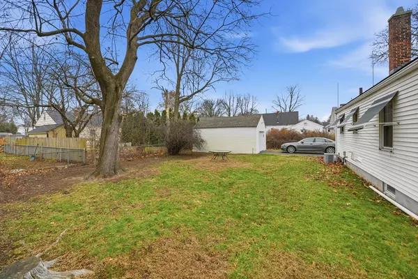 Springfield, MA 01104,47 Holy Cross St.