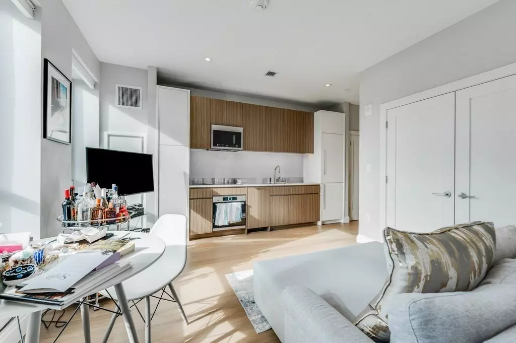 Boston, MA 02118,100 Shawmut #411