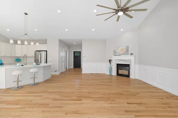 Belchertown, MA 01007,4 Sunny Crest