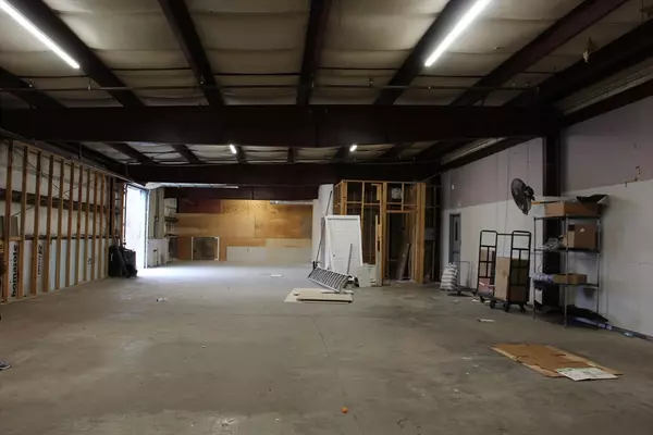 Methuen, MA 01844,1111 Riverside Dr #7-8