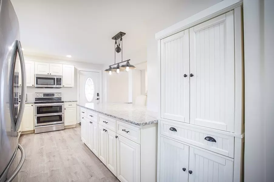 1277 Southampton Rd #A, Westfield, MA 01085