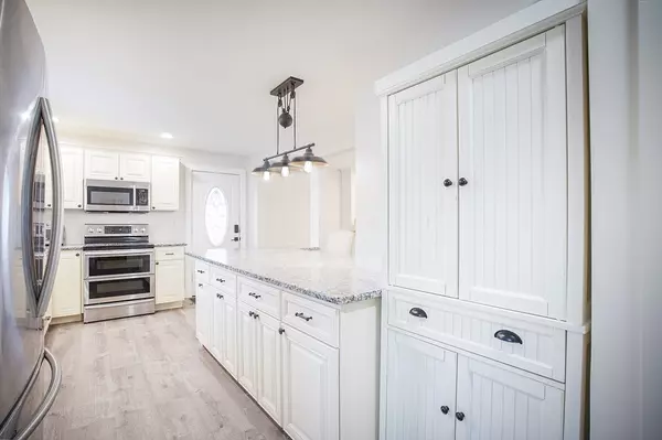 1277 Southampton Rd #A, Westfield, MA 01085