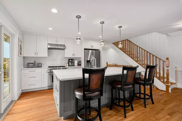 Brookline, MA 02446,3 Carlton Street #3