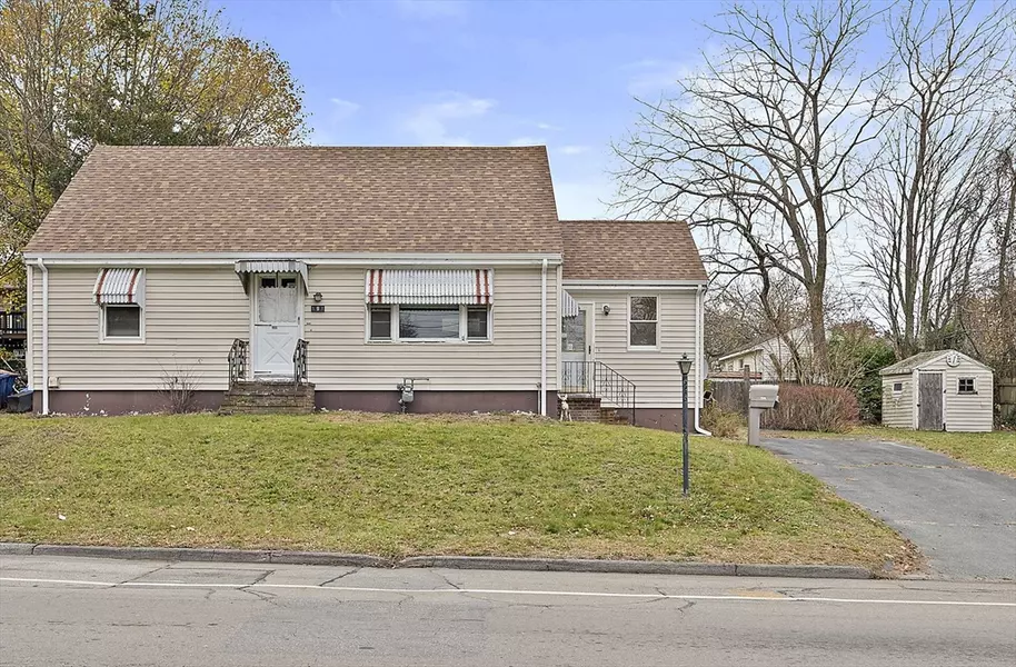 598 Church St, New Bedford, MA 02745