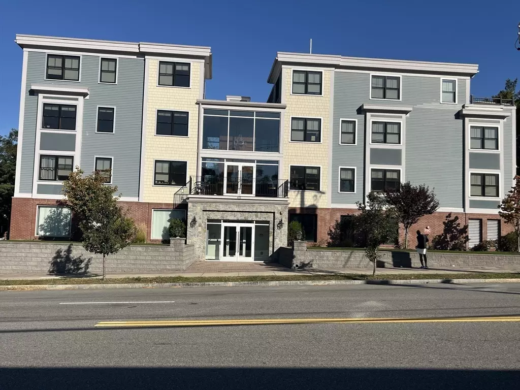 Boston, MA 02132,45 Spring Street #17