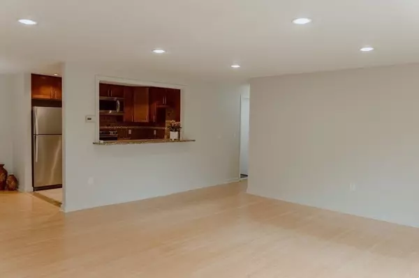 Shrewsbury, MA 01545,16 Williamsburg Ct #23