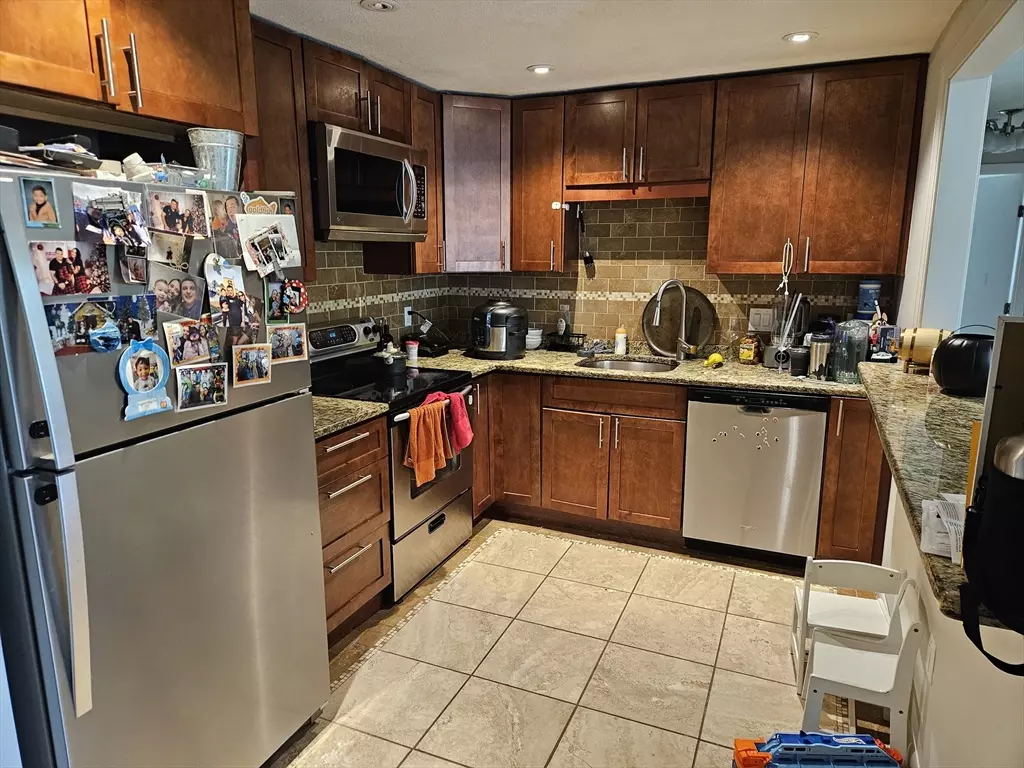 Shrewsbury, MA 01545,16 Williamsburg Ct #23