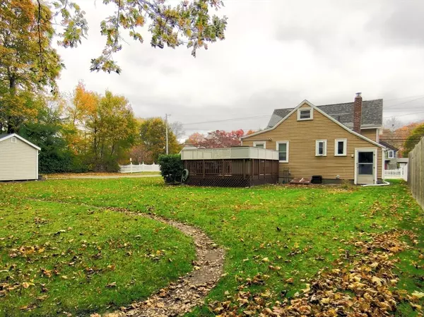 Rockland, MA 02370,9 Old Market St