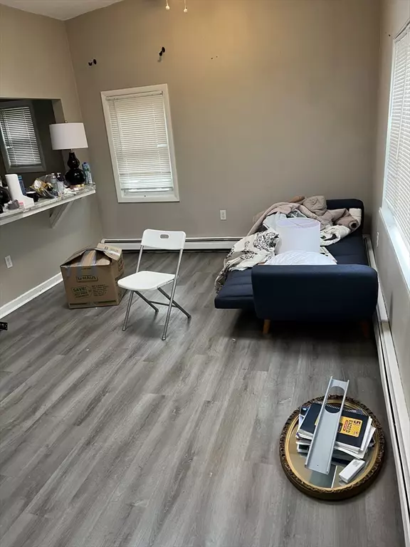 North Andover, MA 02760,111 East St #7