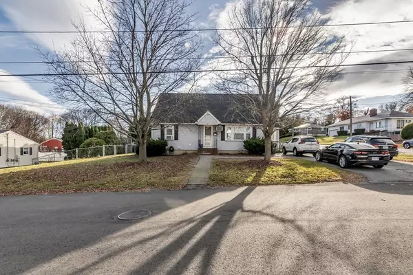 65 Clayton Ave, Methuen, MA 01844