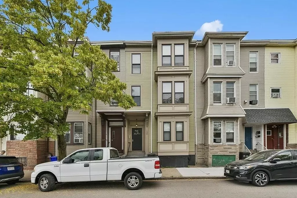 Boston, MA 02128,135 Havre #4