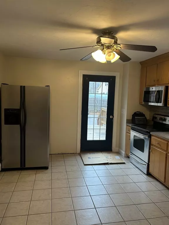 Medway, MA 02053,31 Wellington Street #1