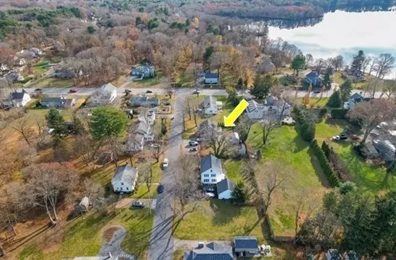 Seekonk, MA 02771,14 Field St