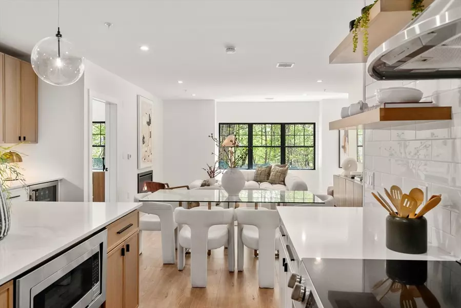 20 Audubon Way #203, Canton, MA 02021