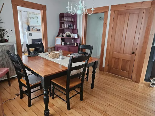 Hopkinton, NH 03229,108 Maple Street