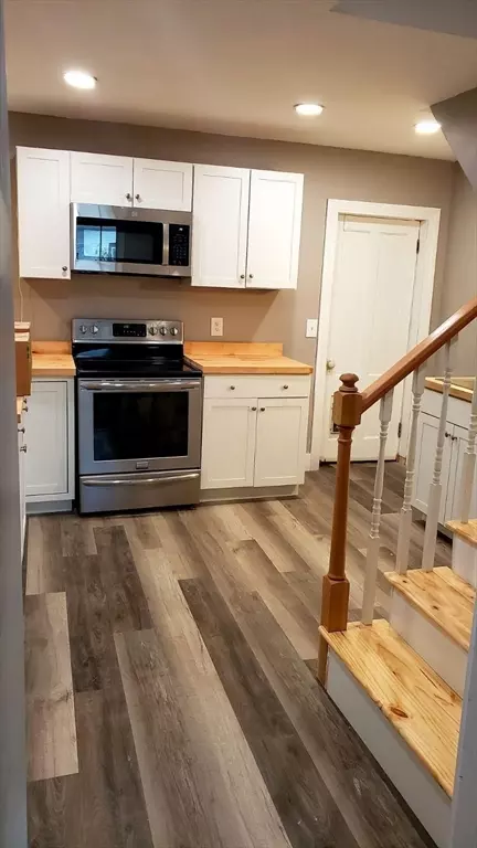 Hopkinton, NH 03229,108 Maple Street