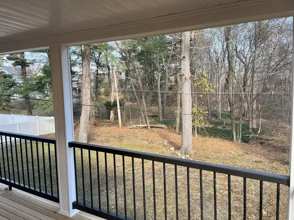 Walpole, MA 02032,11 Park Lane