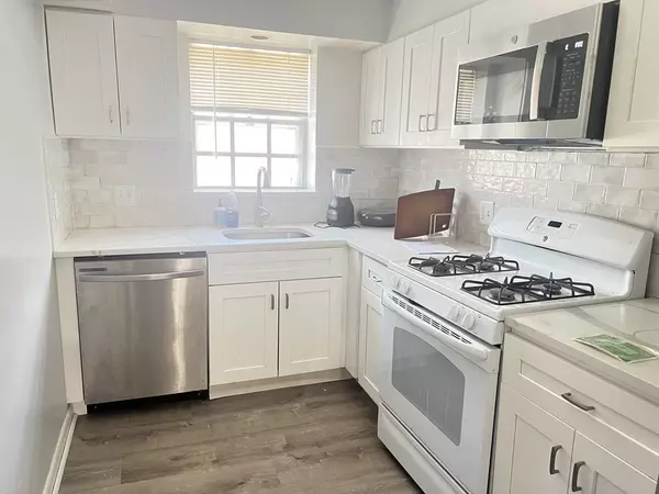 11 Lake Shore Ct #2, Boston, MA 02135