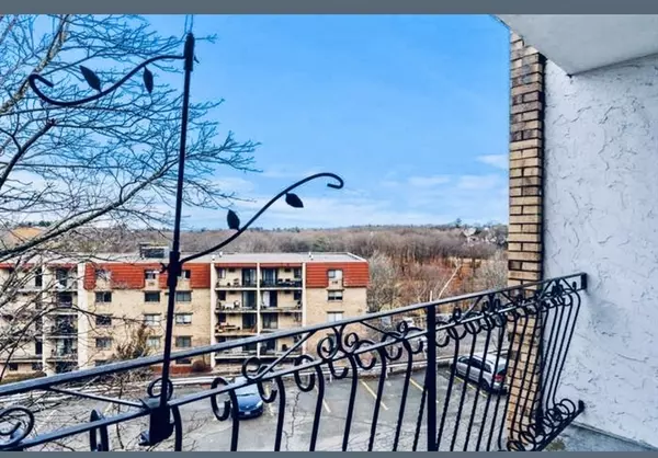 Stoneham, MA 02180,159 Franklin Street #C2