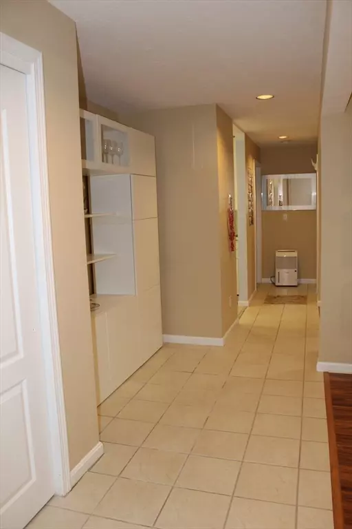 Leicester, MA 01524,75 Huntoon Memorial Hwy #1-2