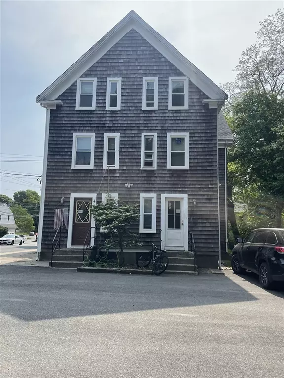 Plymouth, MA 02360,4 Prince St #1