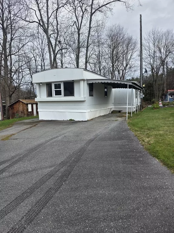 Lunenburg, MA 01462,1790 Mass Avenue #3