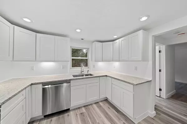 Plymouth, MA 02360,4 Oaken Bucket Ln