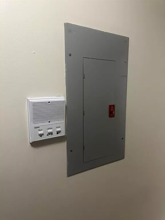 Attleboro, MA 02703,5 Bank #4A