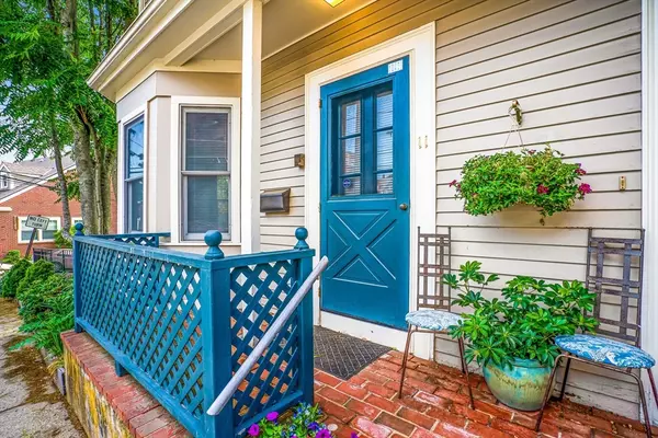 11 Elmwood Avenue #11, Winchester, MA 01890