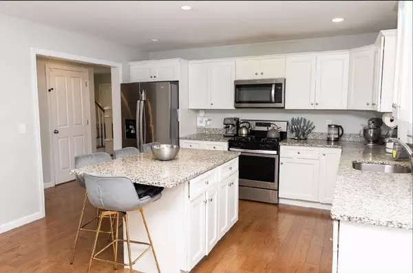 East Bridgewater, MA 02333,16 Pearl St