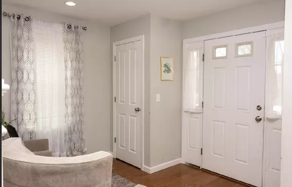 East Bridgewater, MA 02333,16 Pearl St