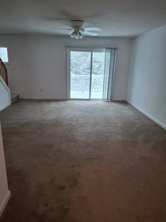 Palmer, MA 01069,3072 Main St. #3072