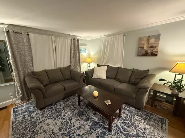 Arlington, MA 02476,2 Frazer Road #2