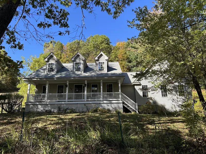 34 Shattuck Street, Groton, MA 01450