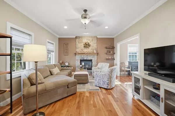 East Longmeadow, MA 01028,30 Saugus Ave