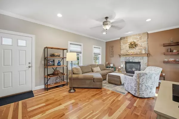 East Longmeadow, MA 01028,30 Saugus Ave