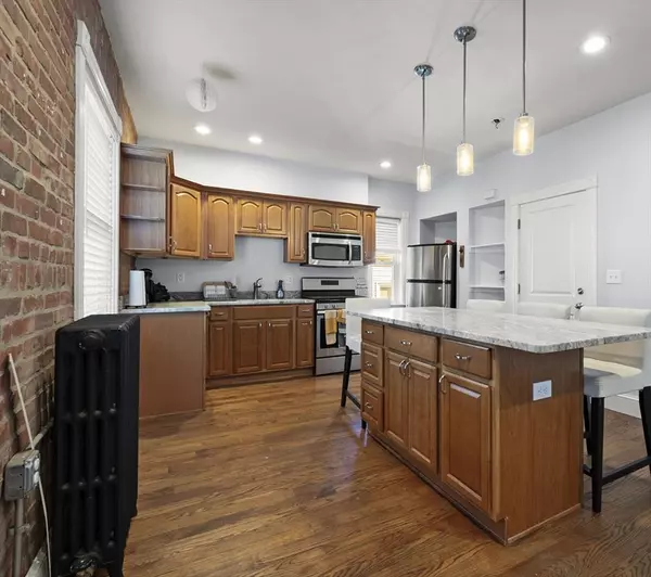 493 Broadway #2, Somerville, MA 02145