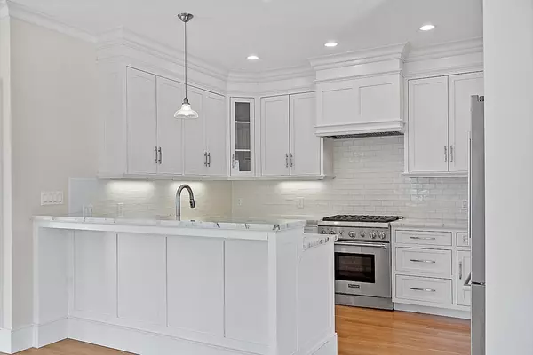 Manchester, MA 01944,3 Sawmill Circle