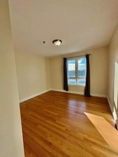 Watertown, MA 02472,24 Arsenal St. #41