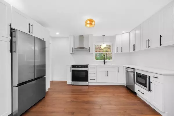 Middleboro, MA 02346,714 Plymouth St