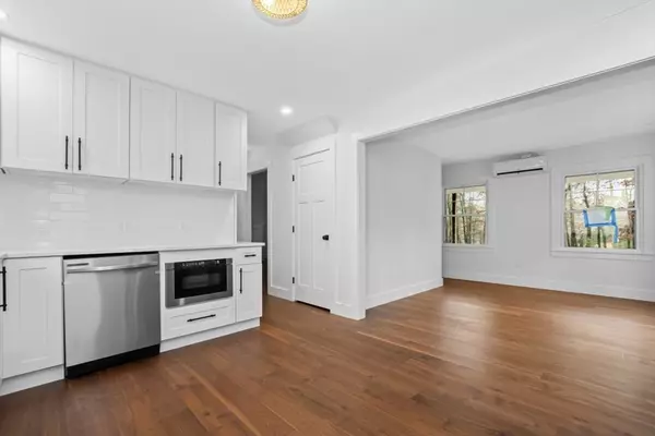 Middleboro, MA 02346,714 Plymouth St