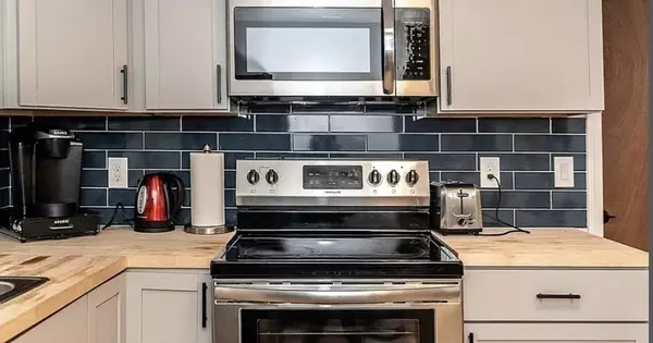 Revere, MA 02151,18 Bickford #1