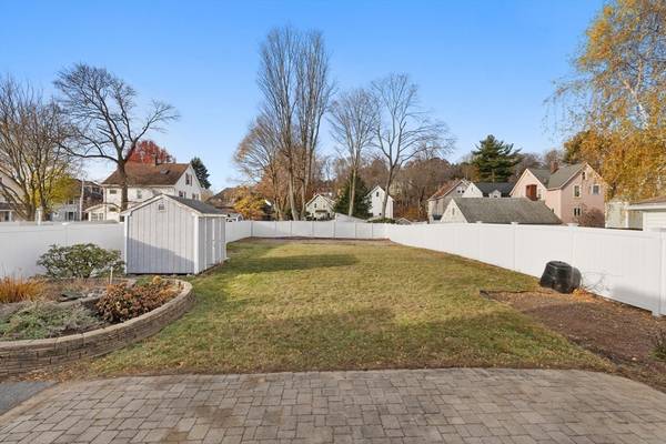 Wakefield, MA 01880,37 Emerson St