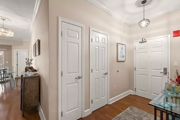 Middleton, MA 01949,38 Village #201