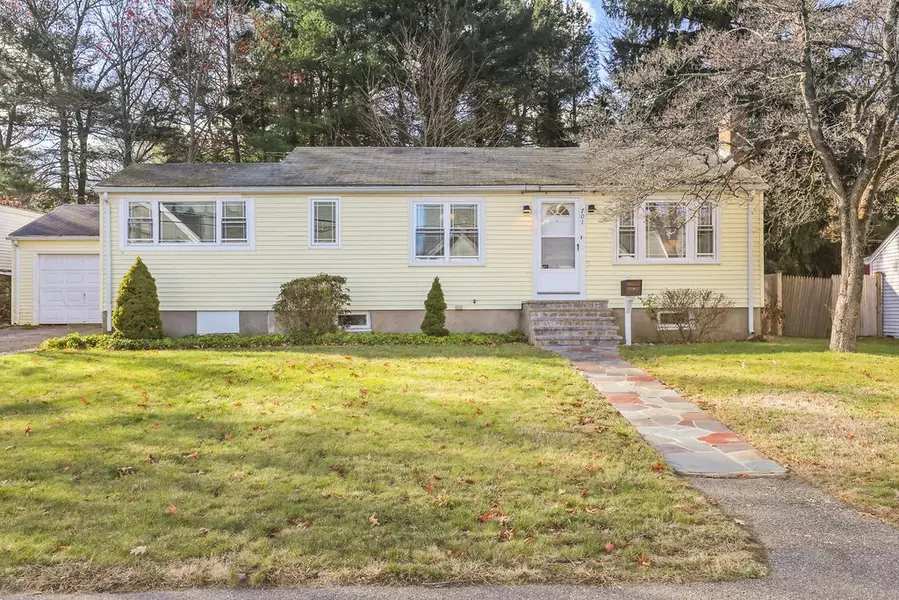 701 Greendale Ave, Needham, MA 02492