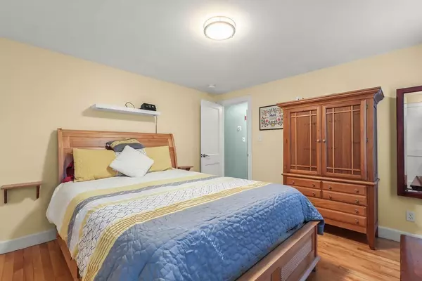 Needham, MA 02492,701 Greendale Ave