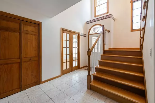 Westfield, MA 01085,161 Wildflower Circle