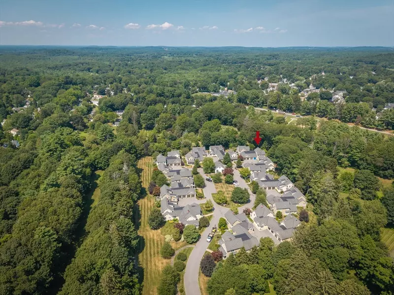 12 Wallis Dr #12, Wenham, MA 01984