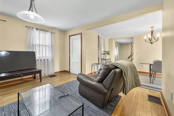 Somerville, MA 02145,50 Temple Street #50